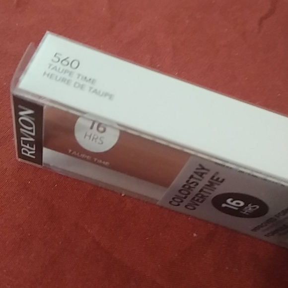 Revlon ColorStay overtime - Picture 2 of 4